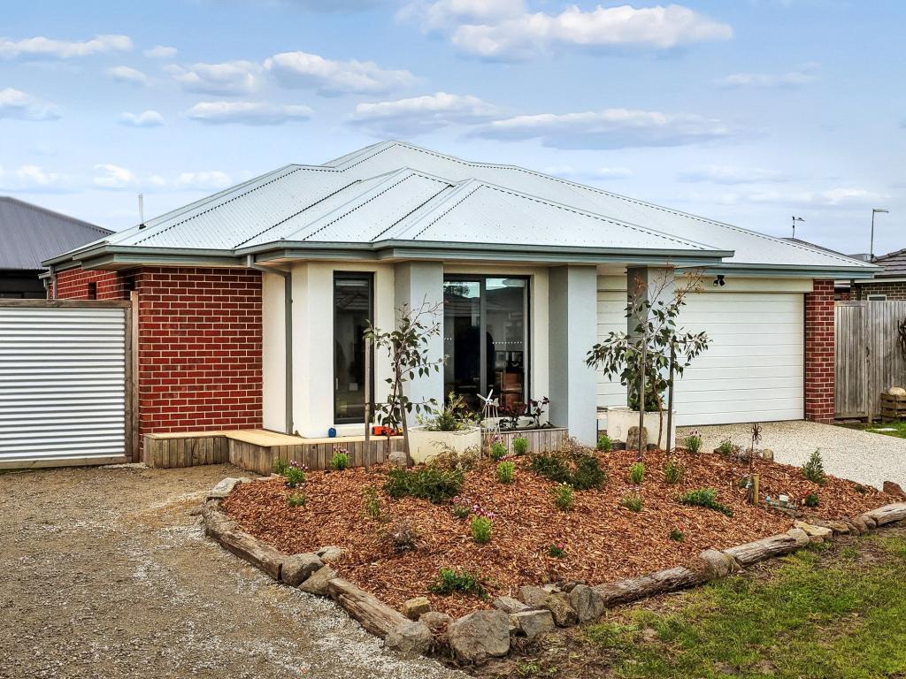 15 Furlong Cres, Dalyston, VIC 3992