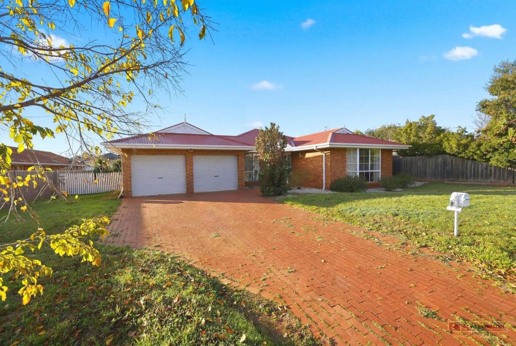 45 Cairns Dr, Darley, VIC 3340