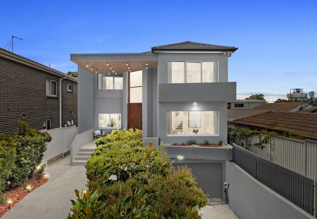 2a Shannon St, Greenacre, NSW 2190