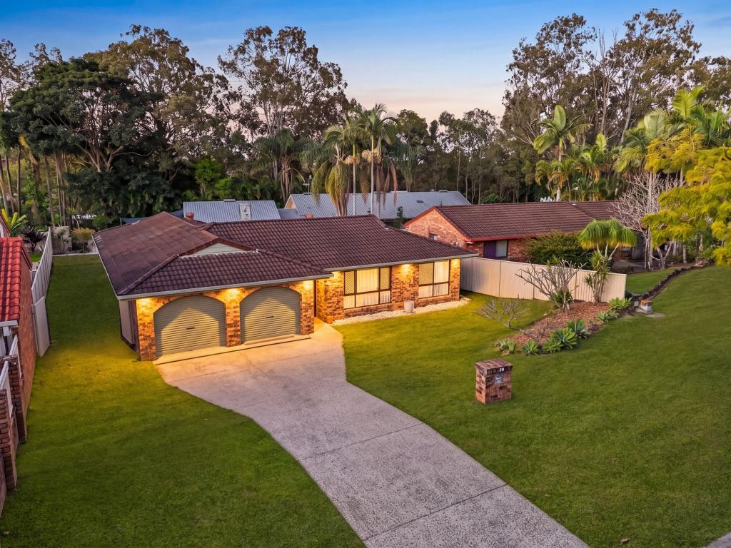 4 Bowen Ct, Helensvale, QLD 4212