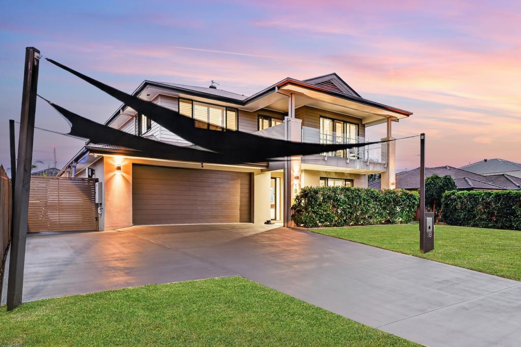 18 PRINCETON ST, OXENFORD, QLD 4210