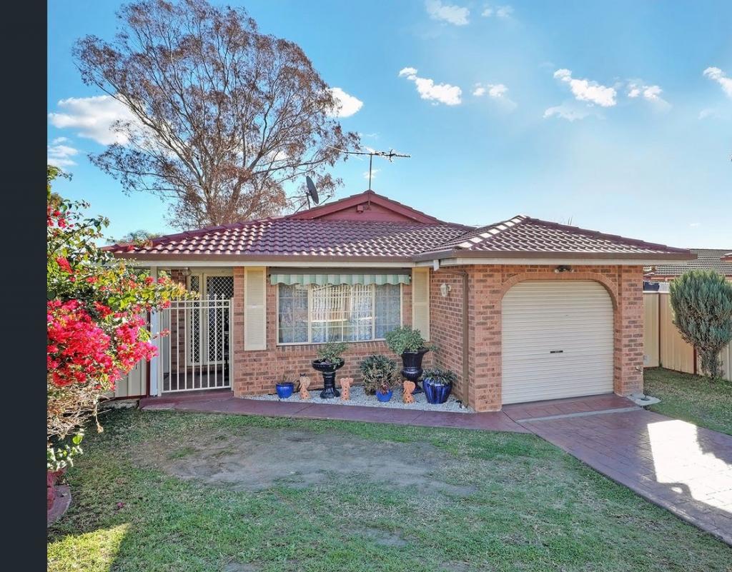 27 Guernsey Ave, Minto, NSW 2566