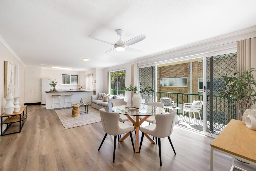4/15 ARTHUR ST, KINGS BEACH, QLD 4551