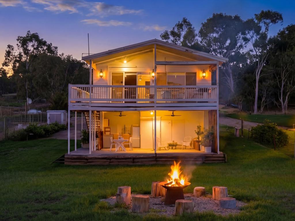 22 Hutchinsons Rd, Bonnie Doon, VIC 3720