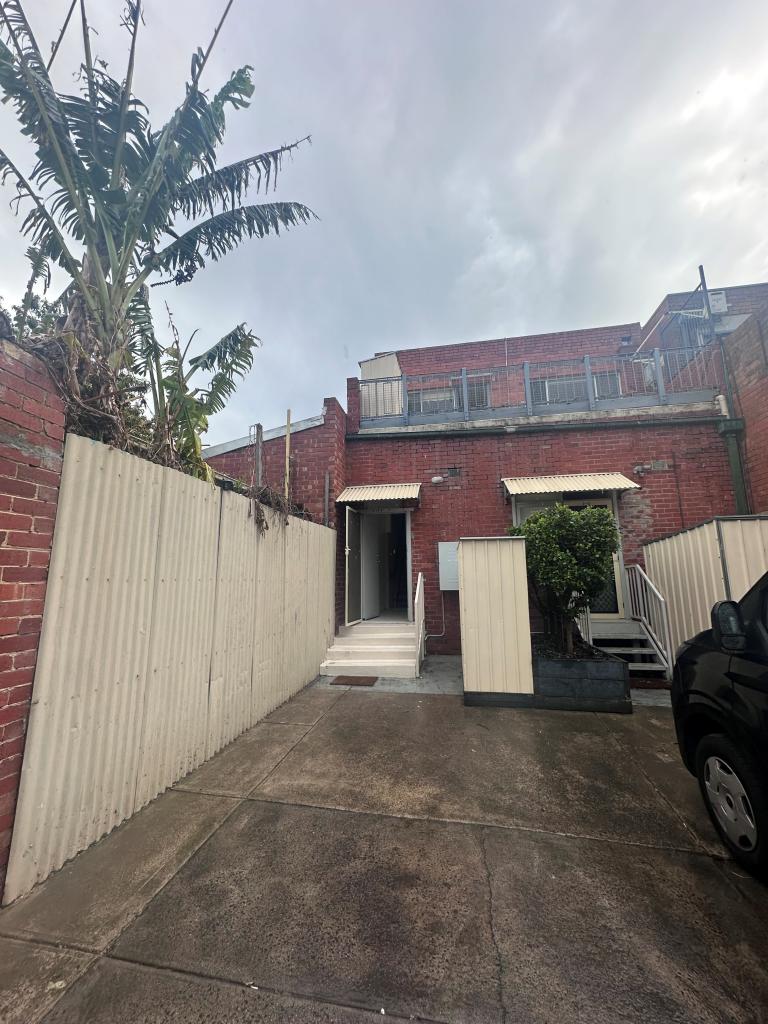 Rear 1/5 Menana Rd, Glenroy, VIC 3046