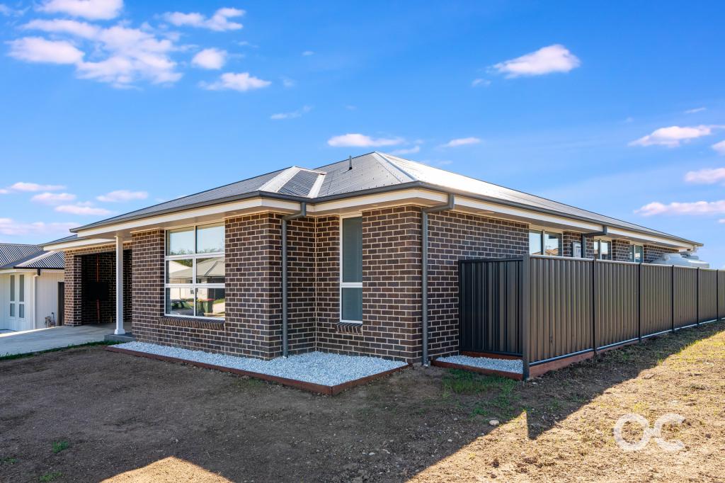 21 Hoynes Cct, Blayney, NSW 2799