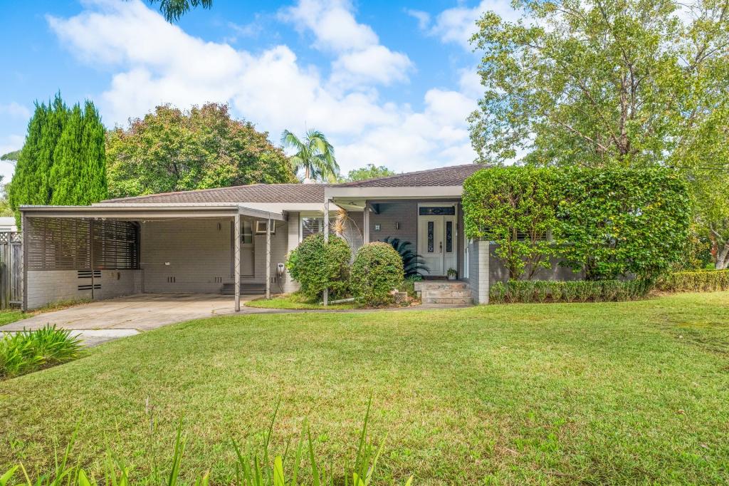 4 Gowrie Cl, St Ives, NSW 2075