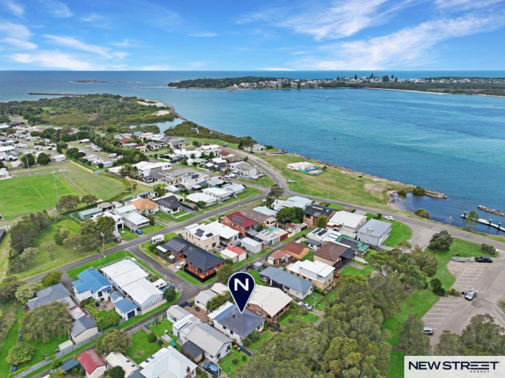 8 Park Pde, Blacksmiths, NSW 2281