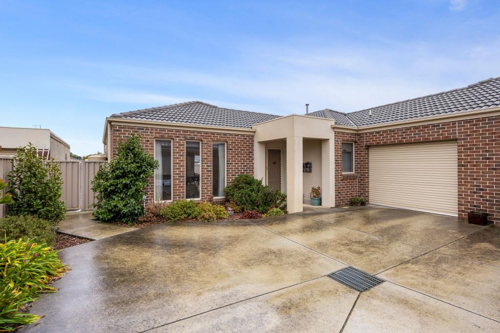 2/12 Yvonne St, Wendouree, VIC 3355