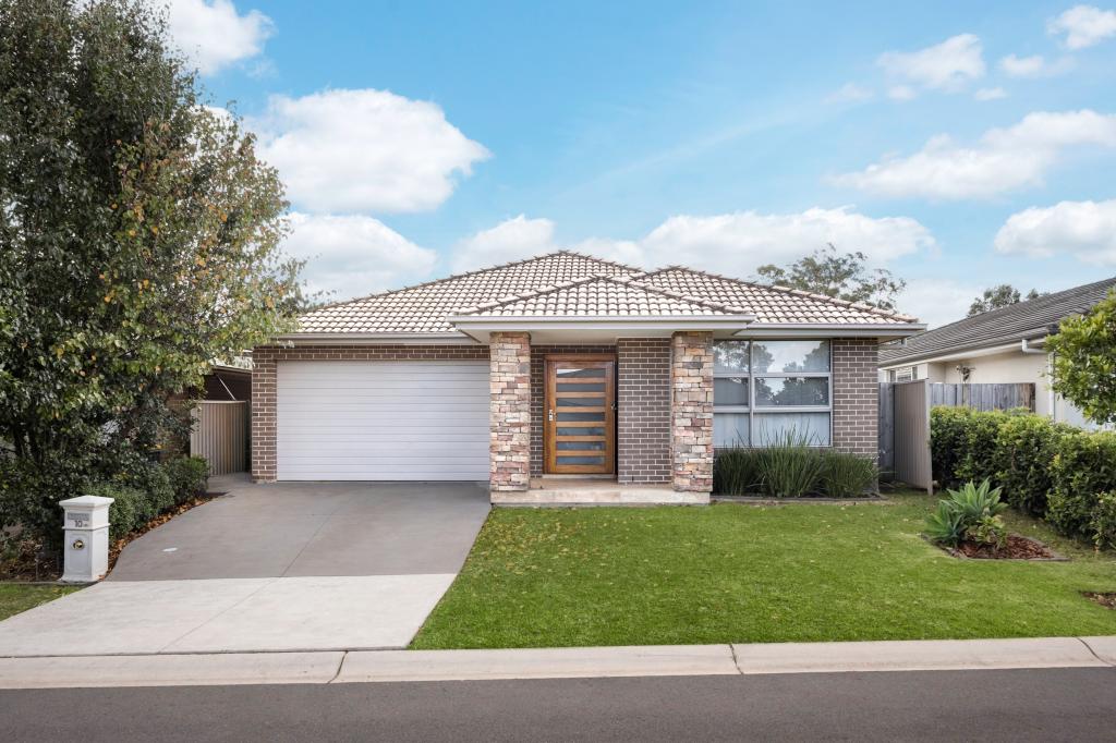 10 Denton Rd, Spring Farm, NSW 2570