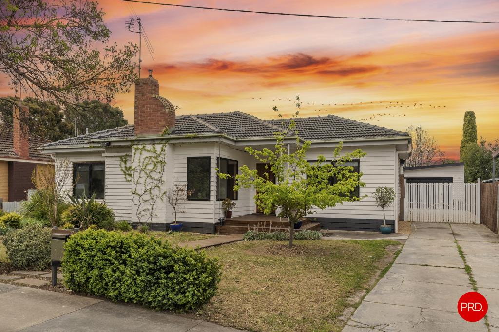 17 BAY ST, GOLDEN SQUARE, VIC 3555