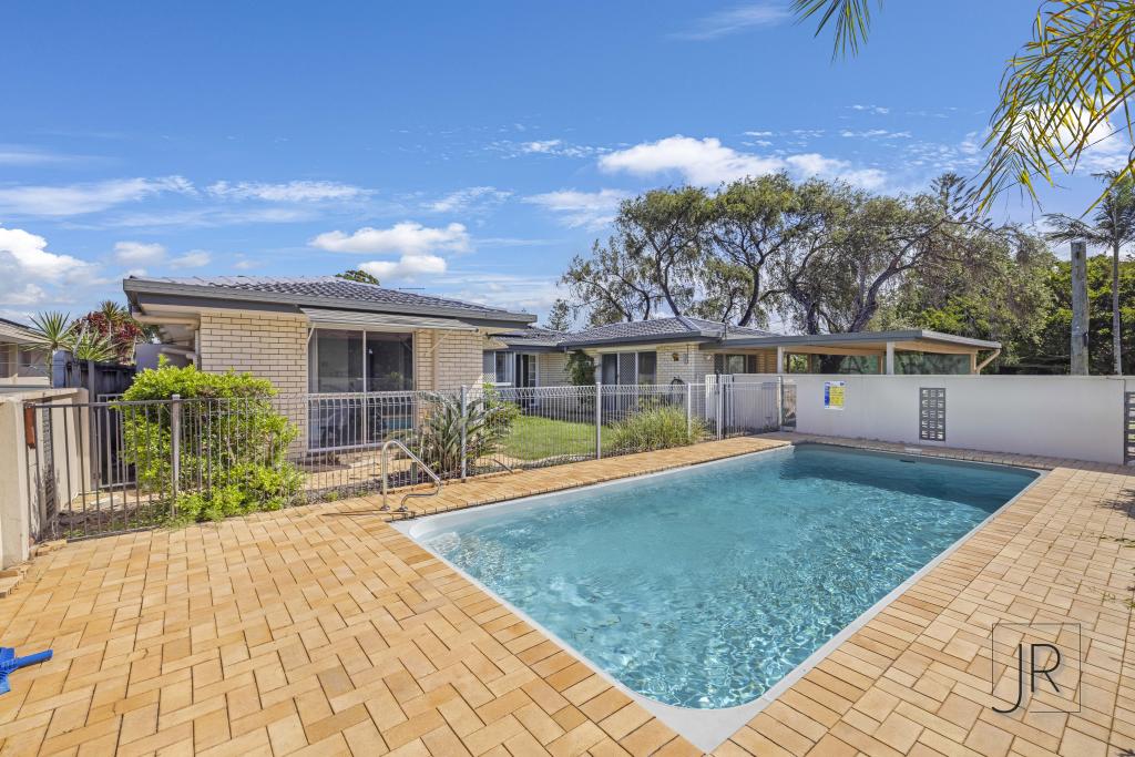 42 Kalimna Dr, Broadbeach Waters, QLD 4218
