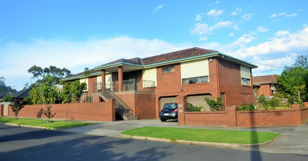 44 Parkstone Ave, Pascoe Vale South, VIC 3044