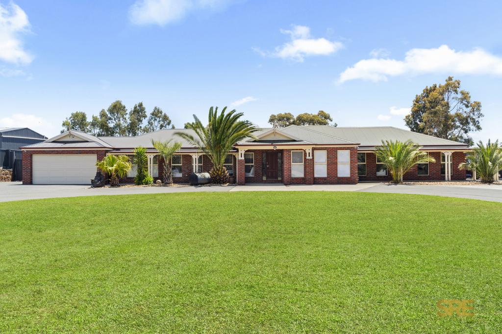 21 RUXTON WAY, HOPETOUN PARK, VIC 3340