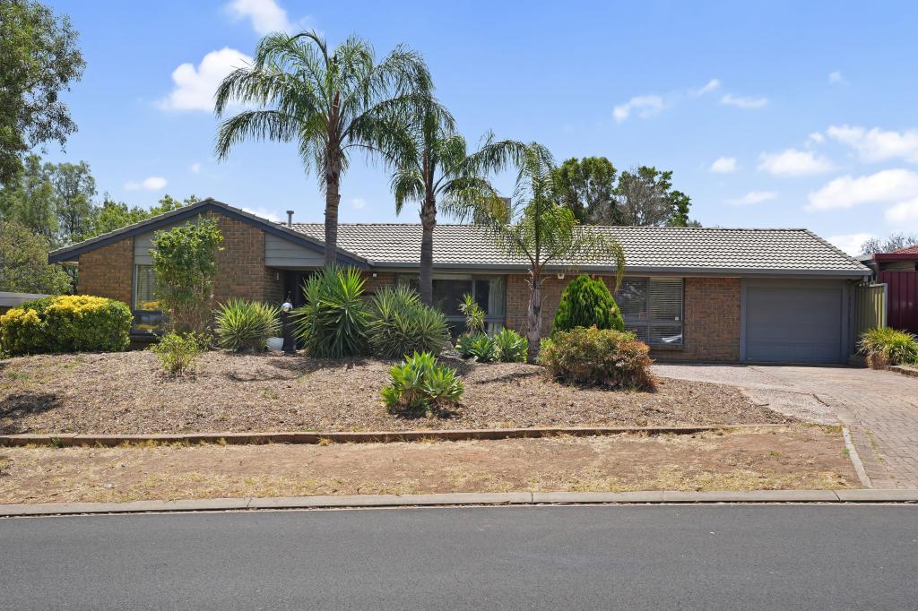 18 Kakuna Cres, Craigmore, SA 5114