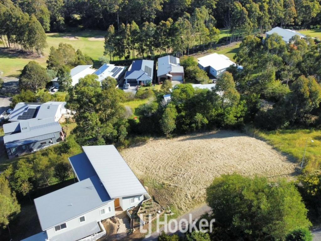 8 Barrington Cres, Tallwoods Village, NSW 2430