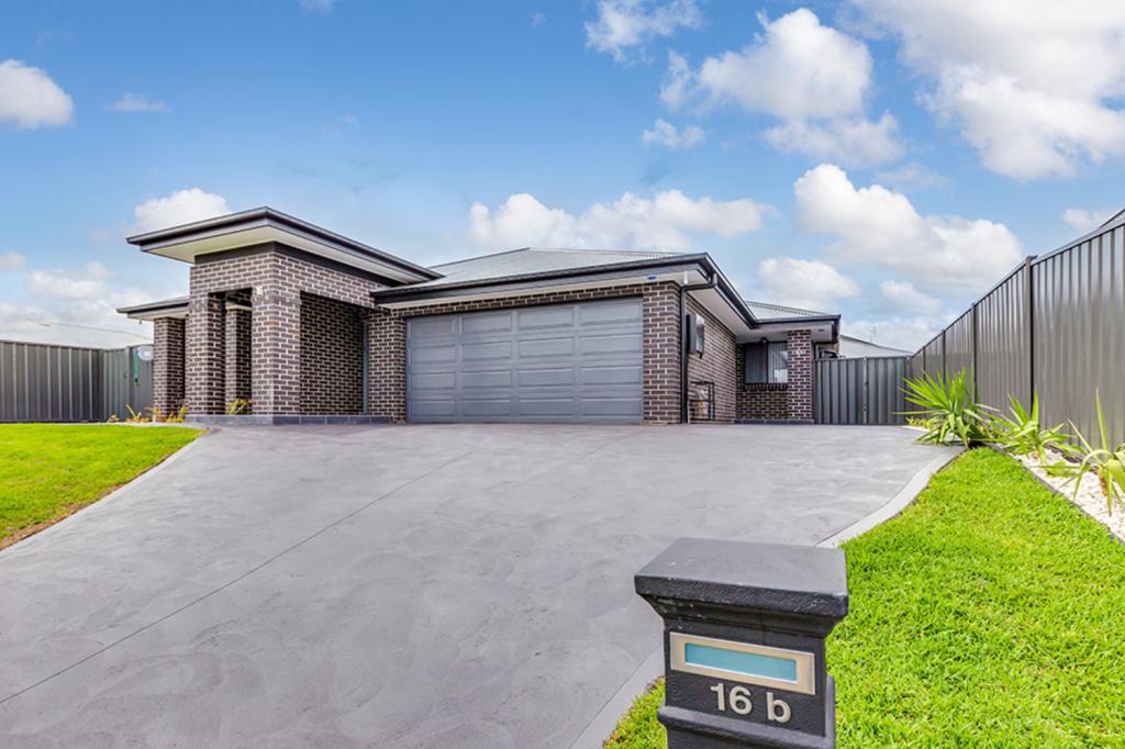 16B TUMPOA ST, FLETCHER, NSW 2287
