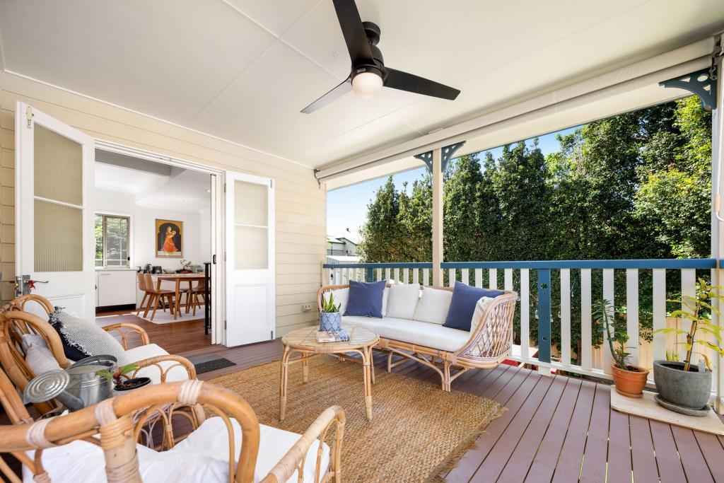 16 Lockyer St, Camp Hill, QLD 4152