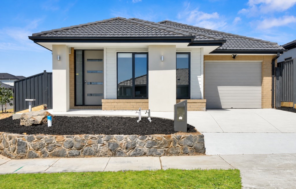 1 Kalamundra Dr, Werribee, VIC 3030