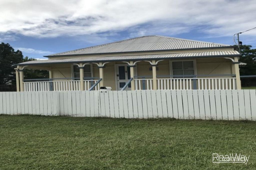 44 Frederick St, Newtown, QLD 4305