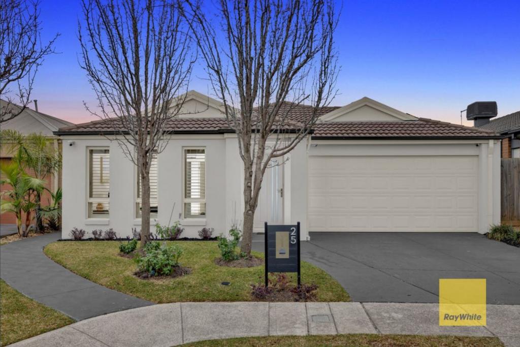 25 MILLPOND DR, POINT COOK, VIC 3030