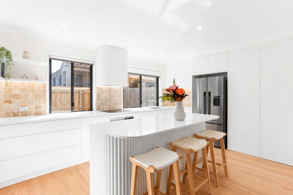 29/1 SANTA ISOBEL BVD, PACIFIC PINES, QLD 4211