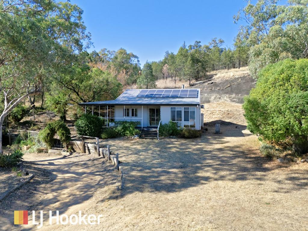 457 Moonbi Gap Rd, Moore Creek, NSW 2340