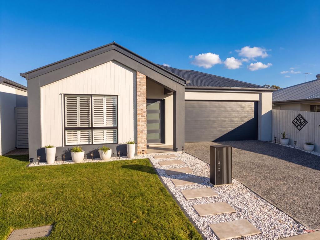 5 Bruny St, Burpengary East, QLD 4505