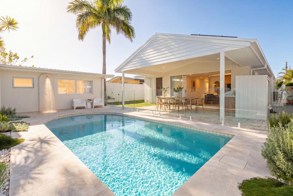 54 Twelfth Ave, Palm Beach, QLD 4221