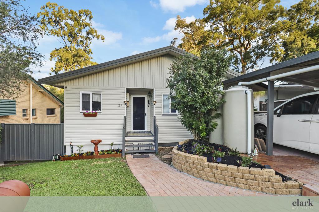 37 Joalah Cres, Ferny Hills, QLD 4055