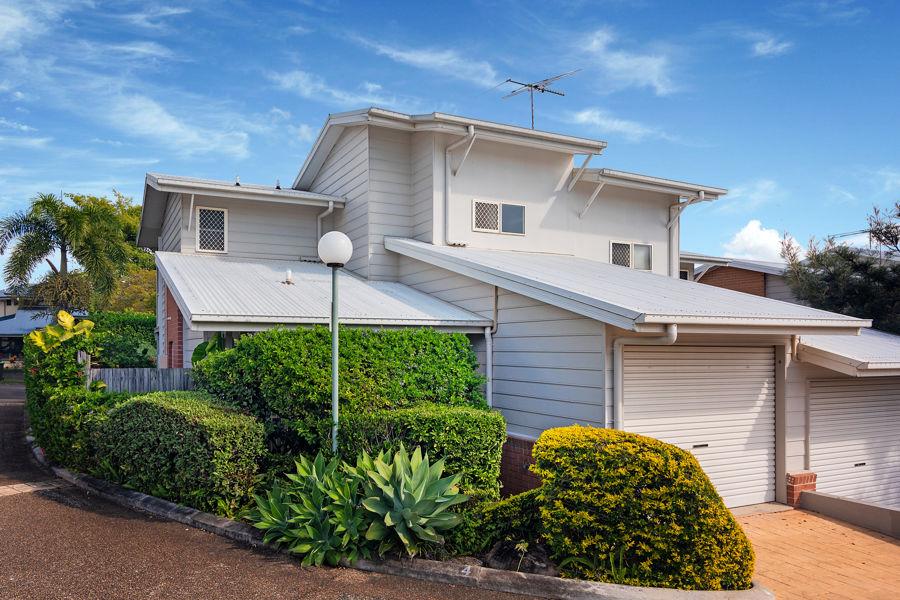 4/11 Trevally Cres, Manly West, QLD 4179
