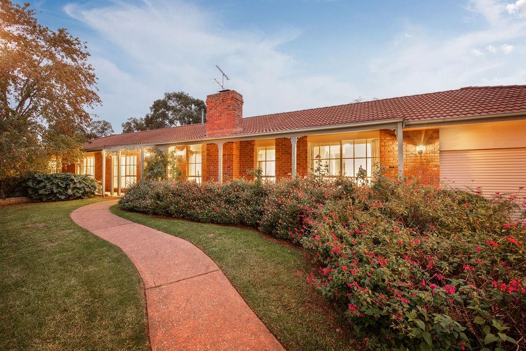 4 Carbine Ct, West Albury, NSW 2640