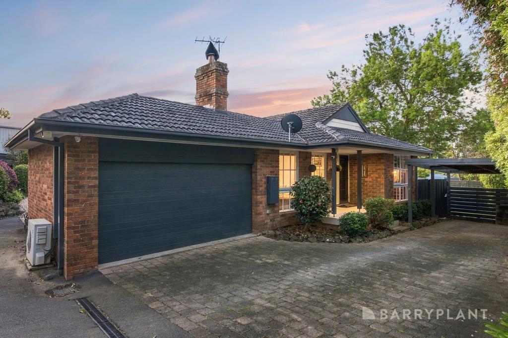 7 Paynes Rd, Seville, VIC 3139