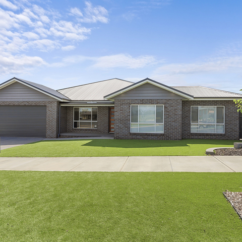 98 Verdelho Dr, North Tamworth, NSW 2340