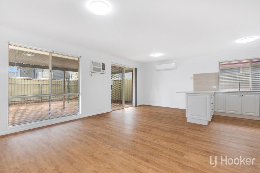 2/3 John St, Smithfield, SA 5114