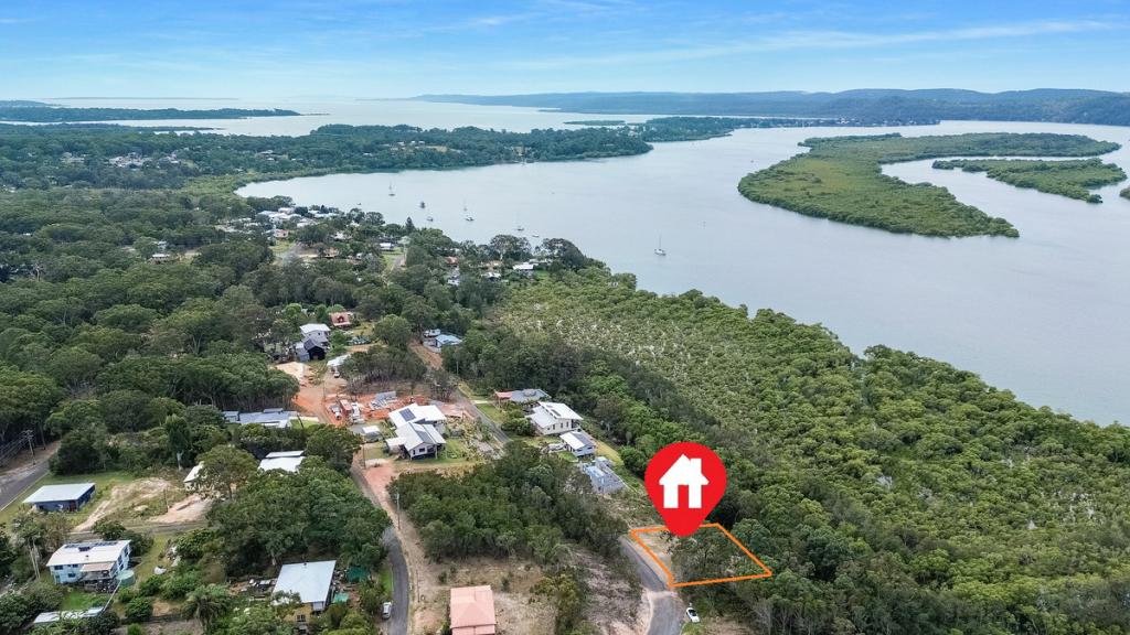 37 Aquamarine Ave, Russell Island, QLD 4184