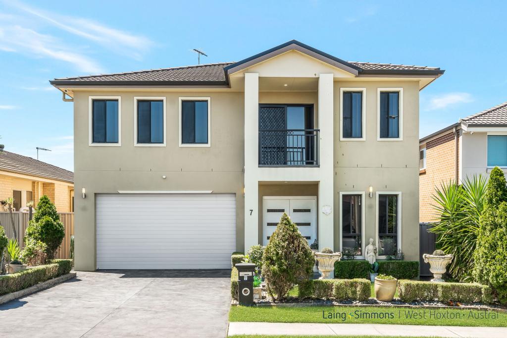 7 Daquino Pl, Carnes Hill, NSW 2171