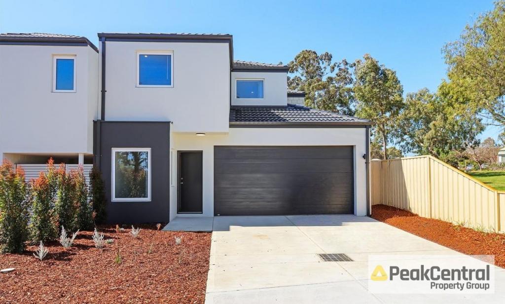 2/22 Angus Ave, Spearwood, WA 6163