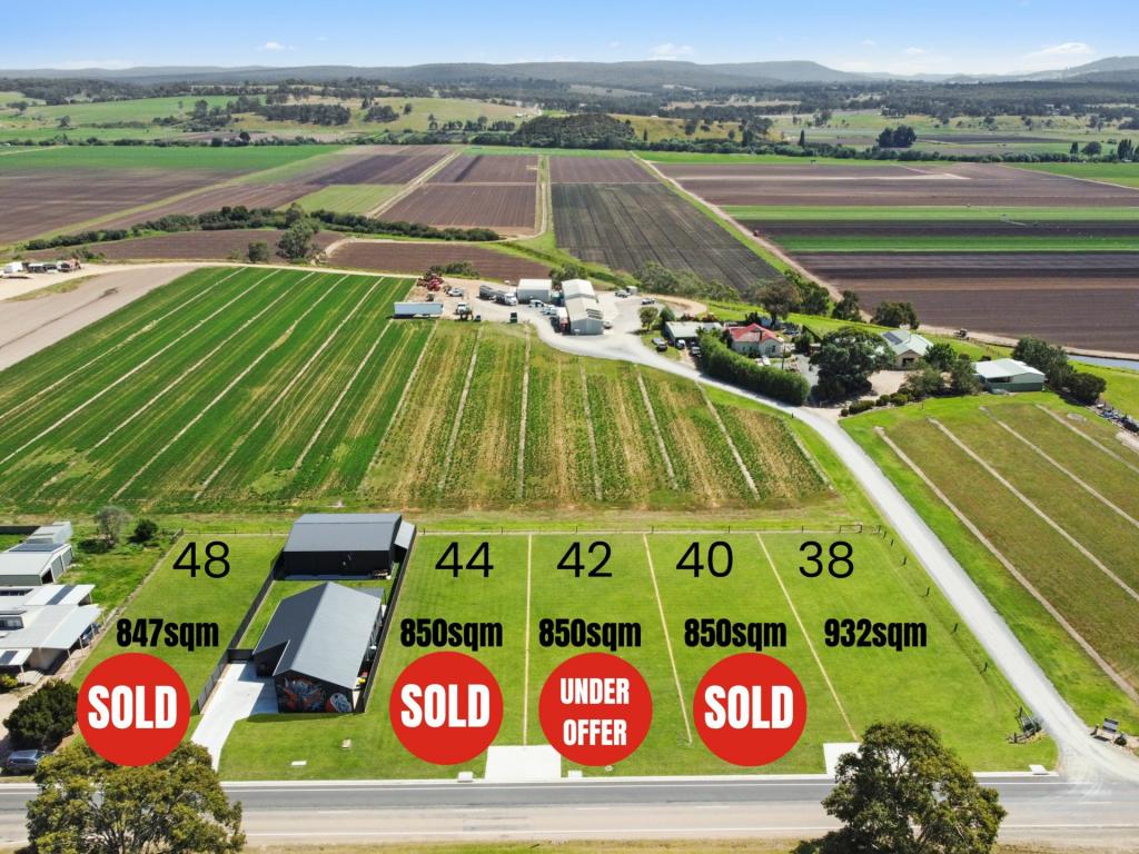 42 MAIN RD, LINDENOW, VIC 3865