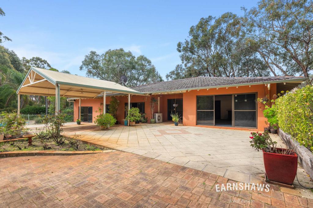 340 Walker St, Mundaring, WA 6073