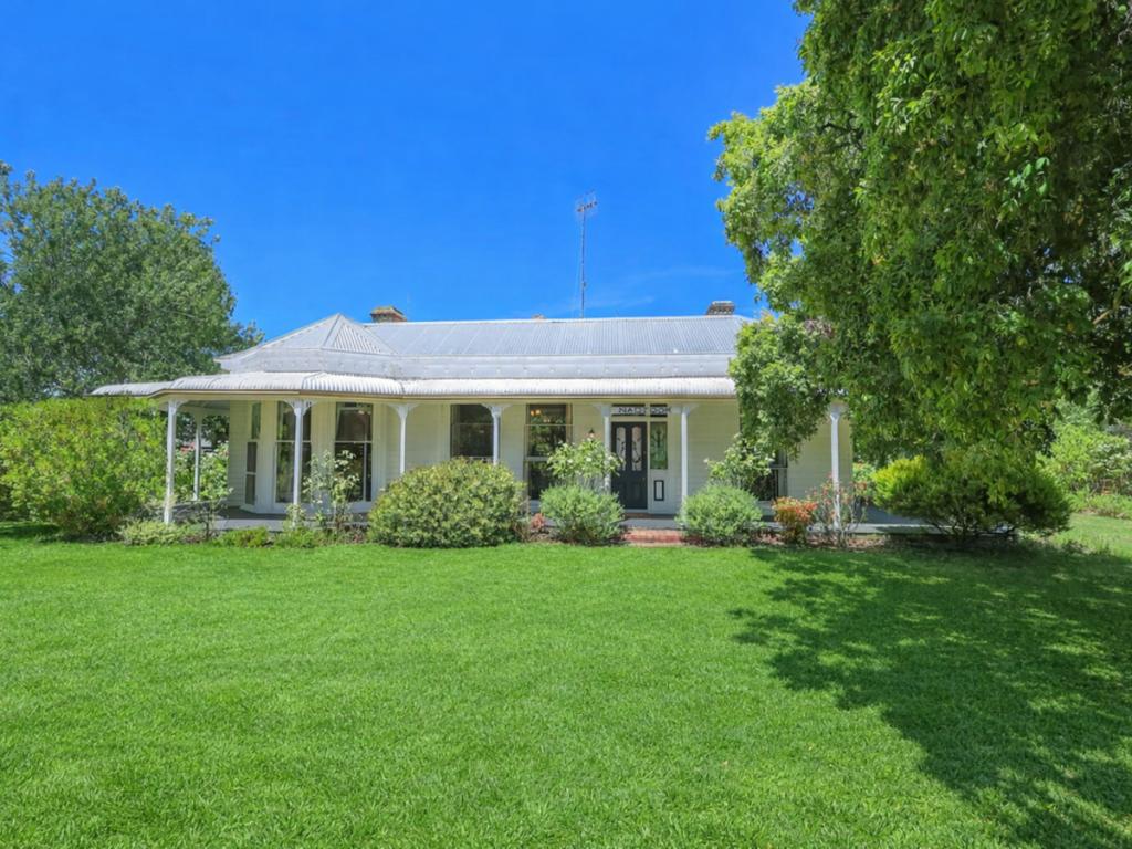 1 Boorook St, Mortlake, VIC 3272