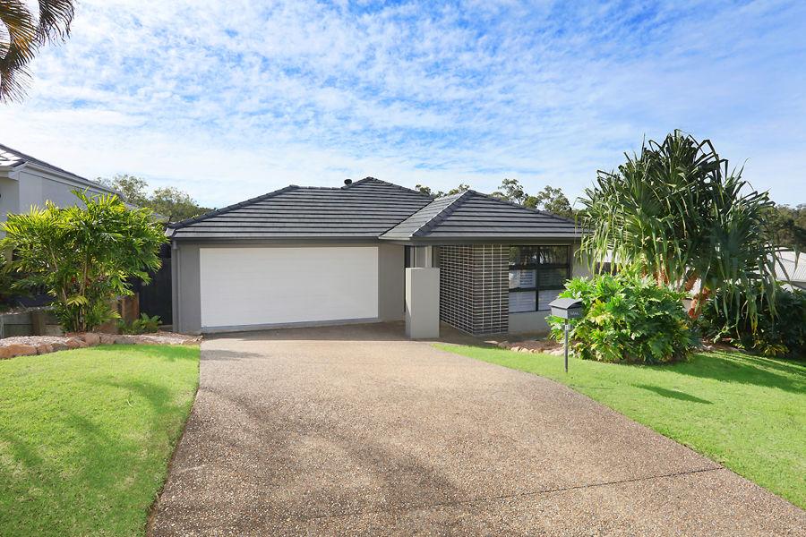 19 CONJOLA CRES, UPPER COOMERA, QLD 4209