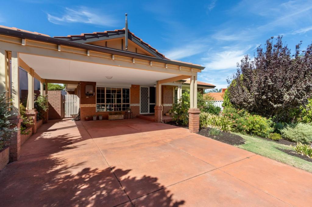 27 Treetop Cir, Canning Vale, WA 6155