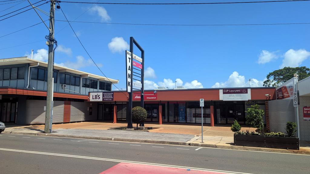 30-32 Tank St, Gladstone Central, QLD 4680