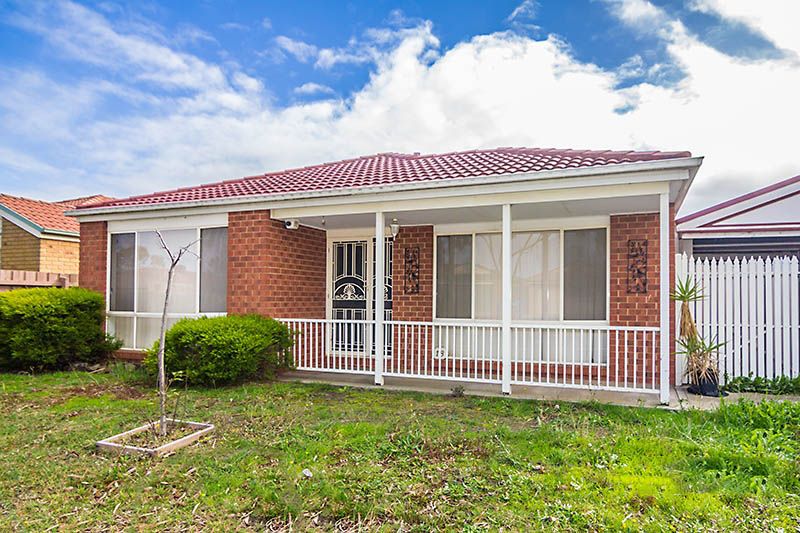 18 FAIRHAVEN BVD, CRANBOURNE WEST, VIC 3977