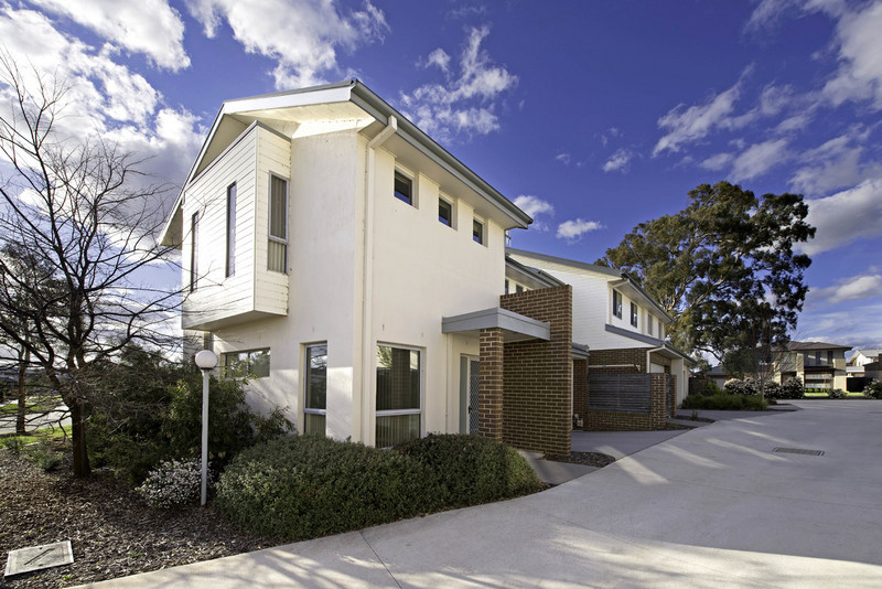 1/2 Ridding St, Forde, ACT 2914