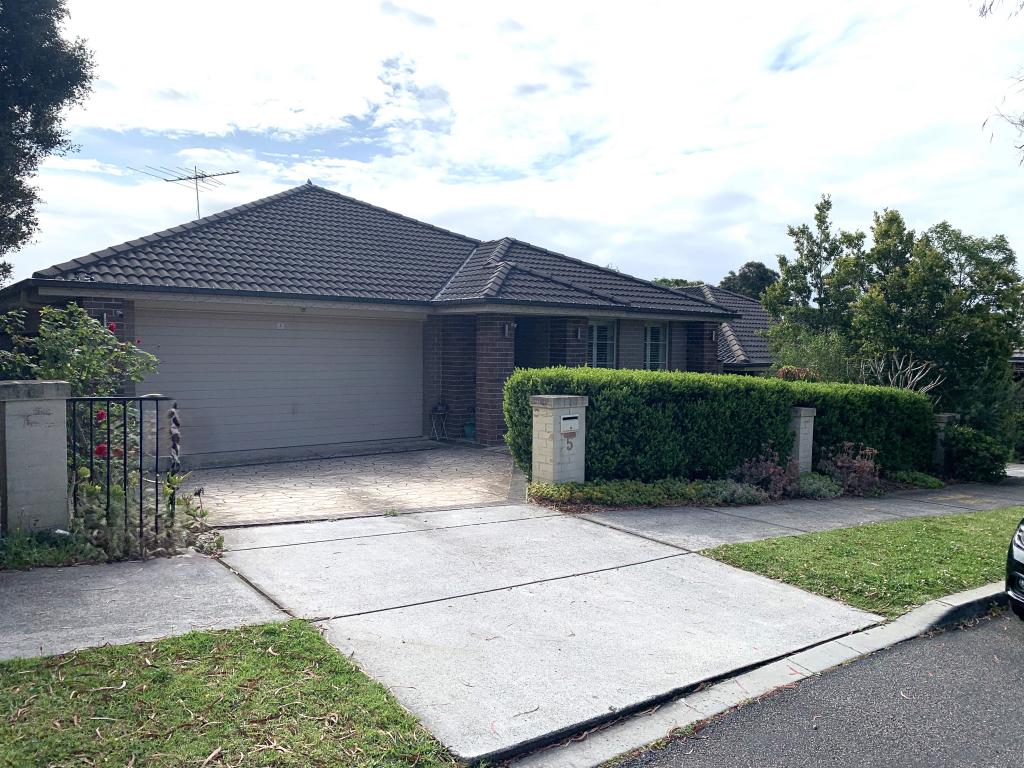 5 Carruthers St, Minto, NSW 2566