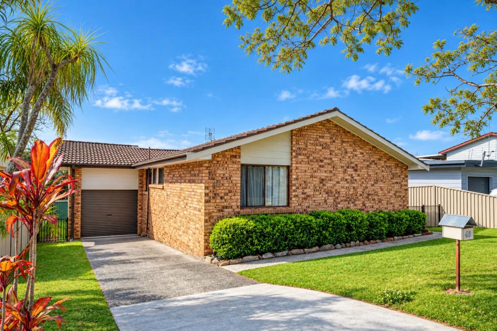 49 Audie Pde, Berkeley Vale, NSW 2261