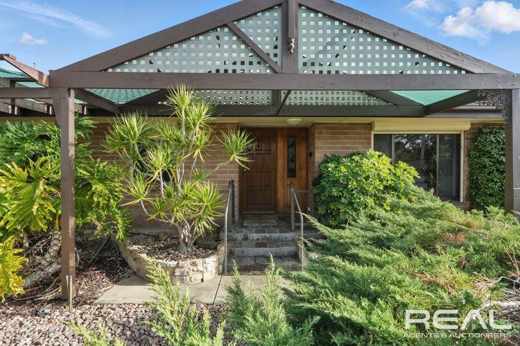 14 Verdon Dr, Ingle Farm, SA 5098