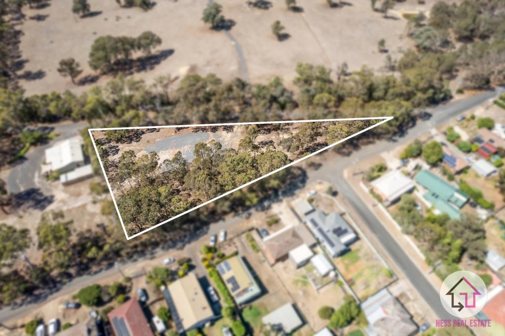 125 Ryans Rd, Clonbinane, VIC 3658